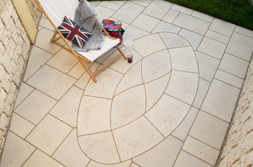 Bowland Stone Piccolo Oval, Baroque, patio pacs, patio kits
